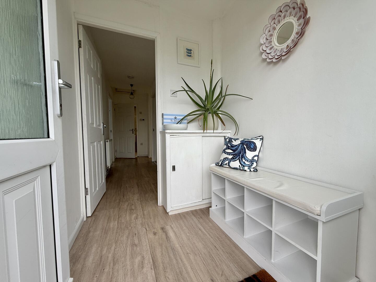 2 bed property in Victoria Road, Truro